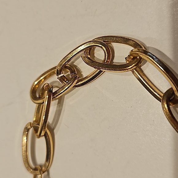 Goldtone Open Link and Lock 8" Bracelet w/ 3 1/2"Ext. - Picture 2 of 6